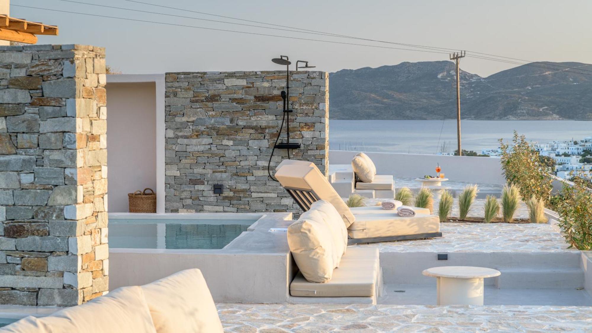 Solus Suites Milos Adamantas  Luaran gambar