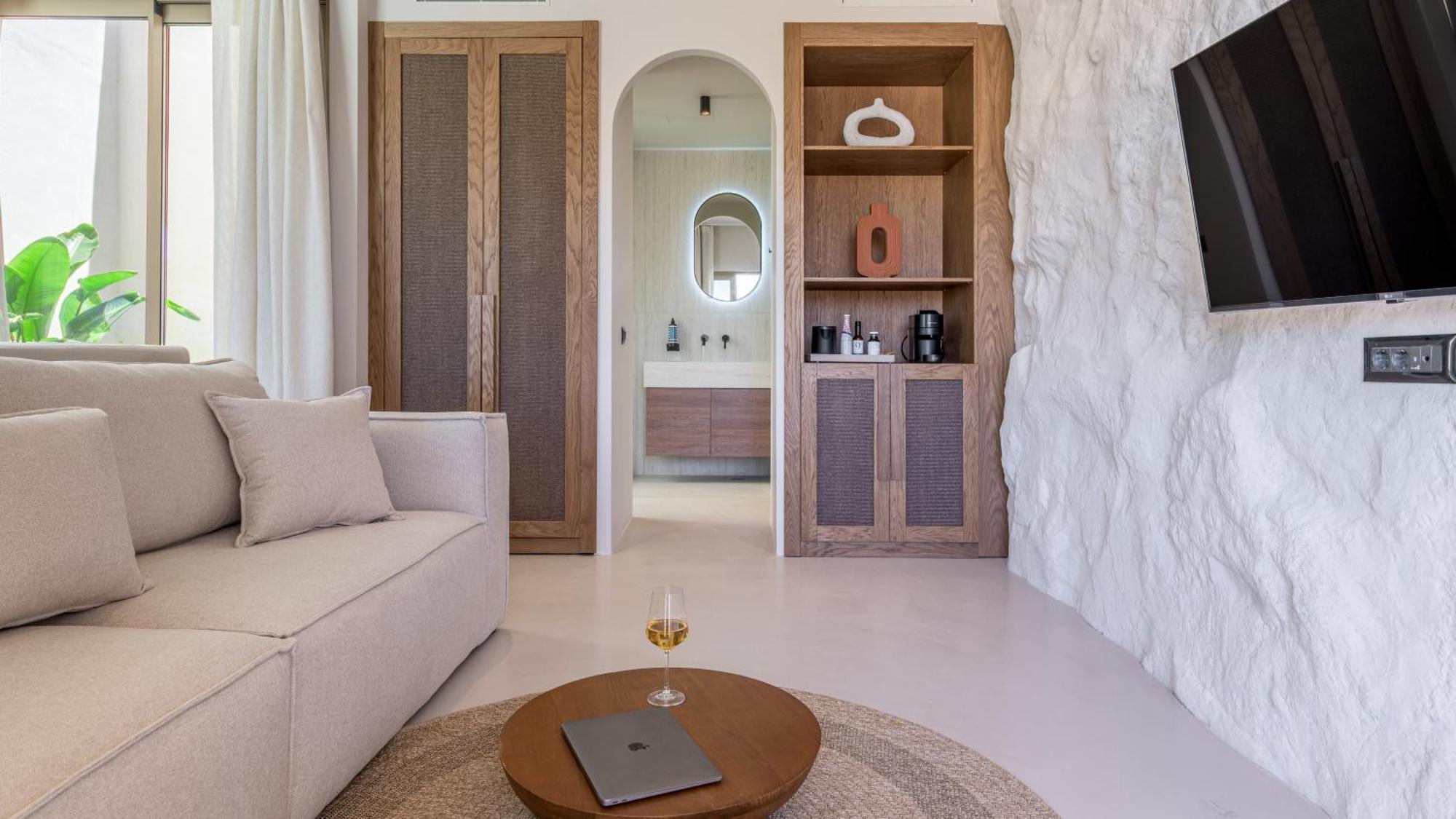 Solus Suites Milos Adamantas  Luaran gambar