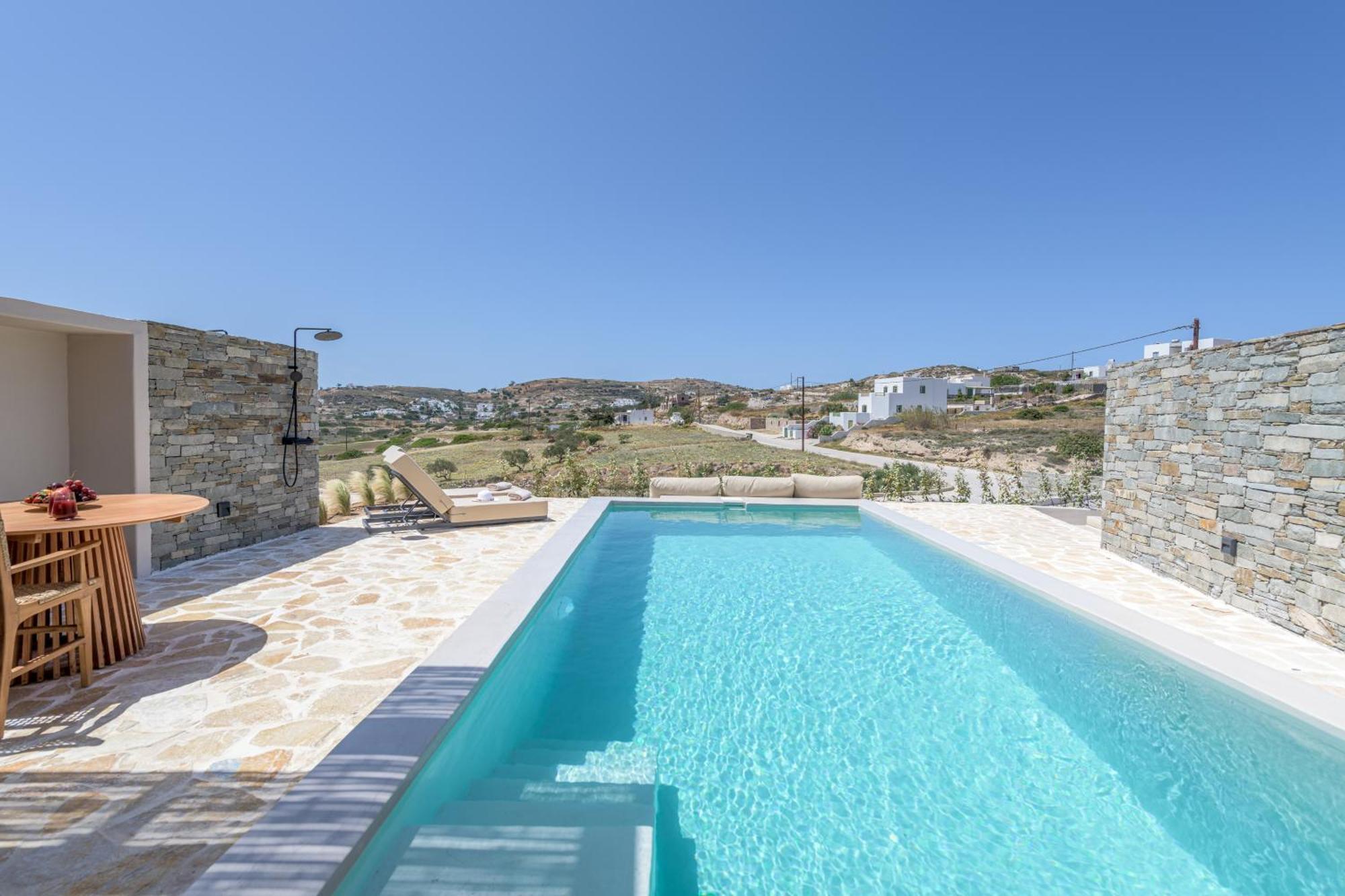 Solus Suites Milos Adamantas  Luaran gambar