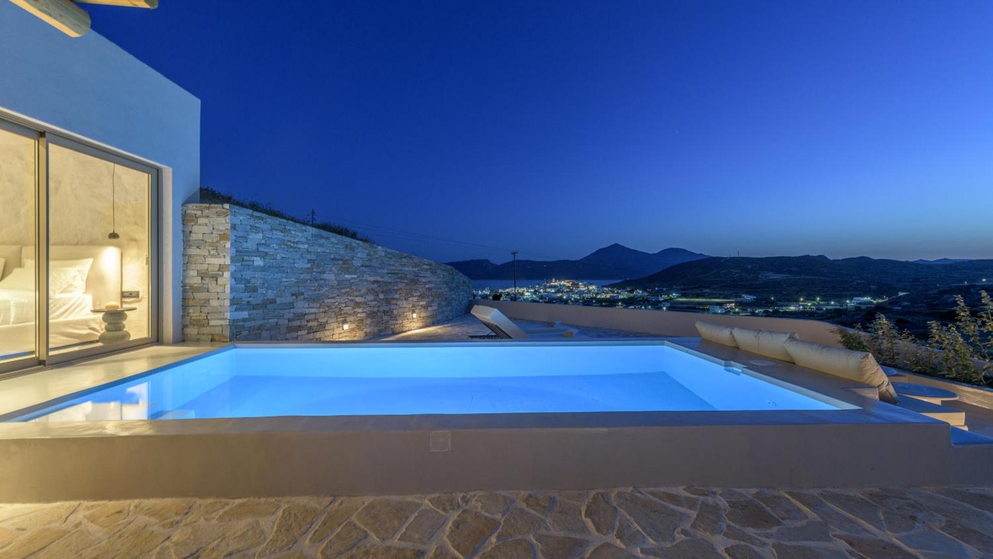 Solus Suites Milos Adamantas  Luaran gambar