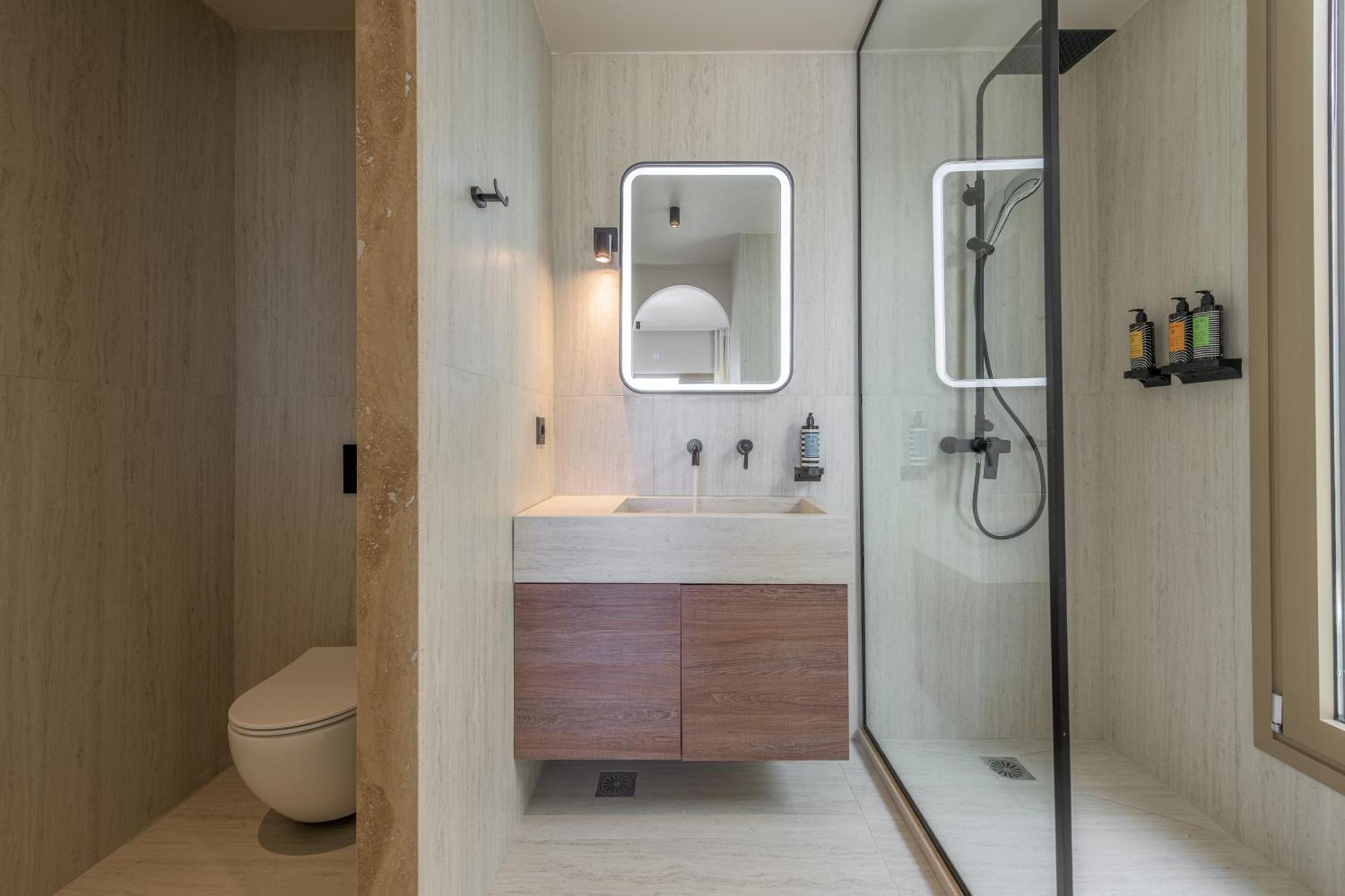 Solus Suites Milos Adamantas  Luaran gambar